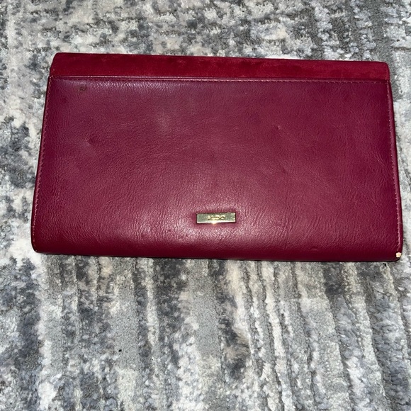 Elegant Burgundy Clutch with Gold Accent - Picture 3 of 6